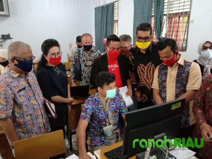 Wakil Ketua DPRD Riau H. Zukri Pimpin Inspeksi Mendadak ke SMA 8 Pekanbaru