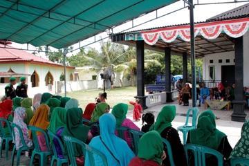 Intsiawati Ditengah Masyarakat Tualang Sosialisasikan 4 Pilar MPR RI