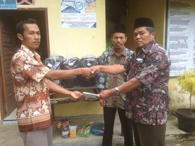  Baznas Kuantan Mudik Salurkan Bantuan Perlengkapan Sekolah