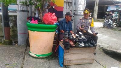 Kini Polisi Hadir Di Tengah Masyarakat Loch... Belanja Semakin Aman...