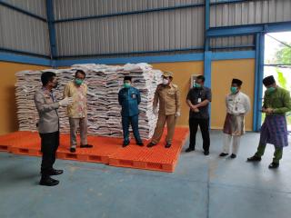 Kapolres Rohul Bersama Forkopimda Rohul Cek Gudang Beras, Pastikan Stock Aman 6 Bulan Kedepan.