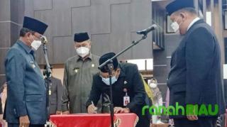 Drs H.Aprizal MP Resmi Dilantik Sebagai Sekda Kabupaten Inhil
