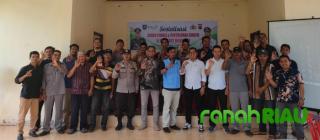 Pemdes Jangkang Gelar Sosialisasi Saber Pungli dan Penyuluhan Hukum dari Polres Bengkalis