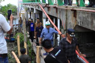 Minta Pembangunan Jembatan digesa, Asmar: Berapapun biayanya Saya Tanggung