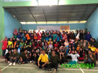 KKN Mahasiswa Umri berkolaborasi dengan PKK ajak masyarakat desa Sialang indah untuk Senam Sehat