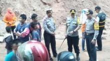 Jalur Penghubung Sumbar dan Riau Putus Total