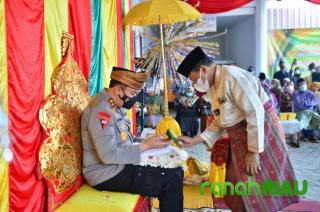 Tepuk tepung tawar Kapolda Riau, Drh. Chaidir : Welcome Pak Kapolda Riau di Tanah Melayu