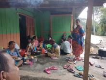 Keharmonisan Anggota Satgas Dengan Warga