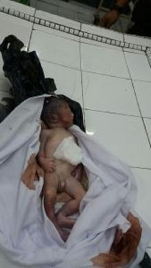 Tegaaa... Ditemukan Warga Dalam Kantong Plastik, Bayi Ini Tak Bernyawa...