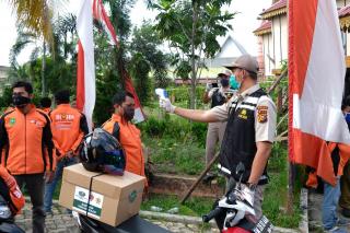 Peduli covid 19 serentak Polda RIAU laksanakan gerakan bhakti sosial