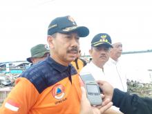 Sekdaprov dan Kepala BPBD Riau Meninjau Lokasi Longsor diInhil