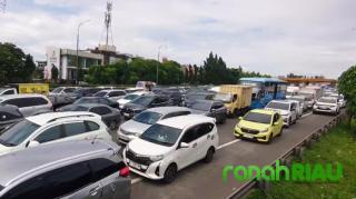 Kendaraan Masuk Kota Bandung Lewat GT Pasteur Naik 20 Persen selama Libur Nataru 