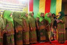 Hj Zulaikhah Wardan Lantik PAC Dan Ranting Muslimat NU Tempuling