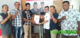 Mantapkan Maju Pilbup Bengkalis, H. Muhammad Balikan Berkas Ke Gerindra