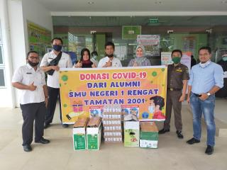 Alumni SMUN 1 Rengat 2001 Bantu Tenaga Medis RSUD Indrasari