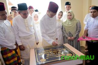 Ustaz Abdul Somad Resmikan Masjid Al Wahhab Zaitun di Bathin Solapan Bengkalis