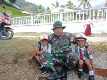 Cara  Sudiyono Kangen Anak  "Ada Obatnya  untuk satgas TMMD 104.