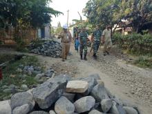 Lihat Hasil Pengaspalan, Dandim Senang