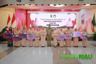 Berikut ini Juara-Juara Lomba Berbalas Pantun HUT DWP ke-25 Riau