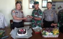 Ucapkan HUT Bhayankara Sembari Koordinasi TMMD