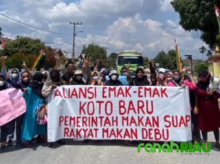 Camat Singingi Hilir Gentleman Hadapi Ratusan Massa Aksi di Koto Baru