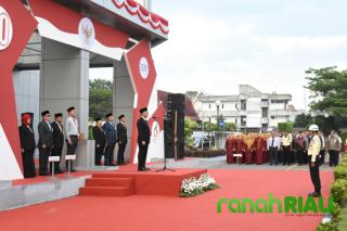 Peringatan HUT RI Ke-80, BRK Syariah Gelar Upacara dan Berikan Penghargaan kepada Pegawai