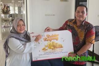 Nasabah 15 Tahun di BRK Syariah, Tak sangka bawa 13 gr Emas Program Bedelau