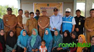 PLN UP3 Rengat dan Pemkab Inhil Resmikan Listrik 24 Jam di Dua Desa