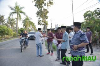 DPC AJOI Bengkalis Berbagi Takjil, Salurkan Santunan Anak Yatim dan Kaum Dhuafa