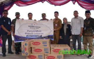 Sambu Gorup Bagikan 16 Ribu Paket Biskuit Lebaran ke Masyarakat