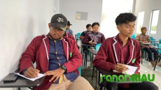 Beasiswa CSR BRK Syariah bantu Mahasiswa STIT Mumtaz Karimun Wujudkan Cita-cita Pendidikan
