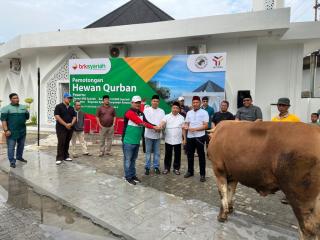 Karyawan BRK Syariah Potong Lima Ekor Sapi dan Dua Ekor Kambing Kurban