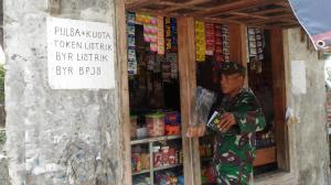 Mobilitas TMMD Tinggi, Penjual Pulsa Dapat Berkah  