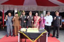 Asisten I Drs Darussalam Hadiri Pelaksanaan Upacara Hut Bhayangkara ke-72