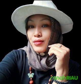 Tiga Puisi Penyair Perempuan Indonesia Emi Suy Lolos Seleksi 