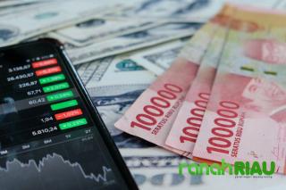 Catatan Redaksi: Rupiah Tertekan, BBM disetel Ulang, Risiko lama Mengintai