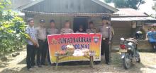 Jumat Barokah, Polsek Benai Bantu Warga Kurang Mampu di Desa Marsawa