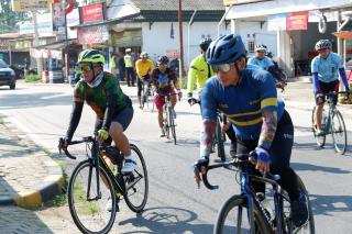 Sambil Gowes, Kapolda Banten Tinjau Polsek Jajaran dan Pantau Kawasan Wisata Anyer