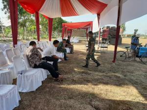 Dansatgas TMMD Periksa Langsung Persiapan Upacara Di Lapangan Jatimulya