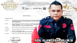 Dengan Prestasi Yang Gemilang, Advokat Alamsyah Terima Platinum Lawyer Indonesia Award 2021