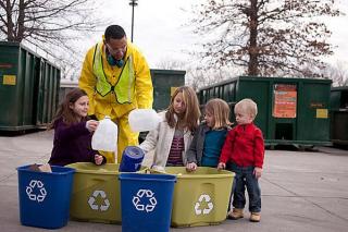 Cara Seru bangun Kesadaran Peduli Sampah pada Anak
