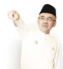 Paripurna DPRD Riau Resmi Angkat Andi jadi Gubernur Definitif