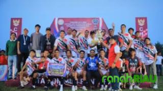 Kadispora Riau Resmi tutup Turnamen Sepak Bola Gala Desa pantara Cup VIII 2025