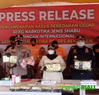 Bravo, Bea Cukai dan Polres Bengkalis Berhasil Gagalkan 30 Kg Narkotika Jenis Shabu