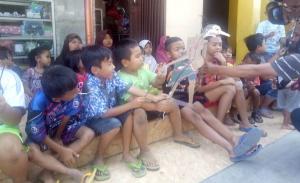 Kenalkan Budaya Wayang Kepada Anak-Anak Desa Sasaran TMMD  