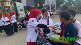BM-HK Langsung Menyentuh Masayarakat Dengan Membagikan 1.000 Masker dan Sanitizer Gratis