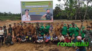Danramil 08/KM Resmikan 2 Hektar Lahan Untuk Ketahanan Pangan Korem 031/Wirabima