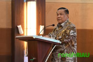 Plt Gubri Dorong Perusahaan di Riau Gunakan BRK Syariah