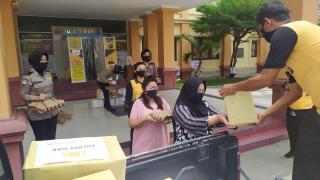 Tali Asih Polres Siak Bantu Masyarakat Yang Terdampak Covid-19