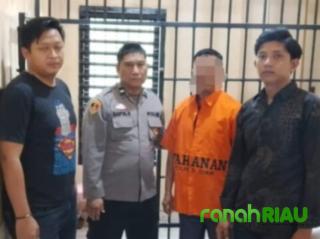 Kadishub Siak Ditangkap Polisi, Diduga Palak Kontraktor Kapal Desa Terpencil